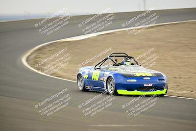 media/Jan-26-2025-CalClub SCCA (Sun) [[cfcea7df88]]/Group 5/Race/